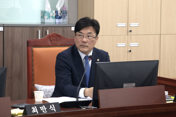 경기도의회 최만식 의원